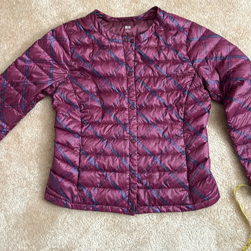 Uniqlo ultralight down jacket says XL, fits more like M-L